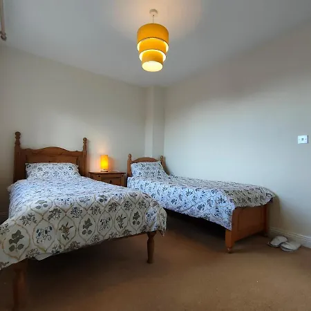 Central Taunton 2-Bedroom Apartment, Great Location! Exterior foto