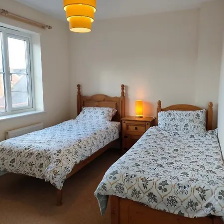 Central Taunton 2-Bedroom Apartment, Great Location! Exterior foto