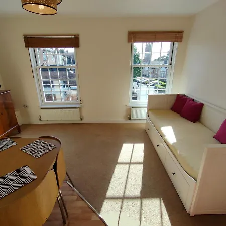 Central Taunton 2-Bedroom Apartment, Great Location! Exterior foto